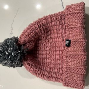 Women’s North Face beanie.